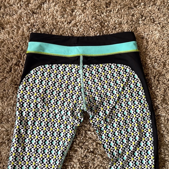 🌵Abstract Gym Leggings  <Trin Turk> - Picture 5 of 7